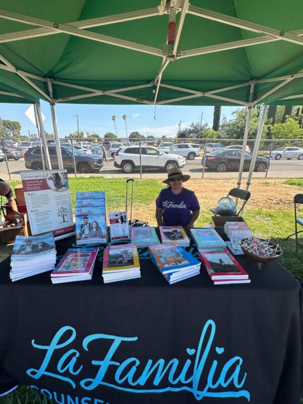 Providing Bilingual Educational Resources at La Familia's Miercado Night